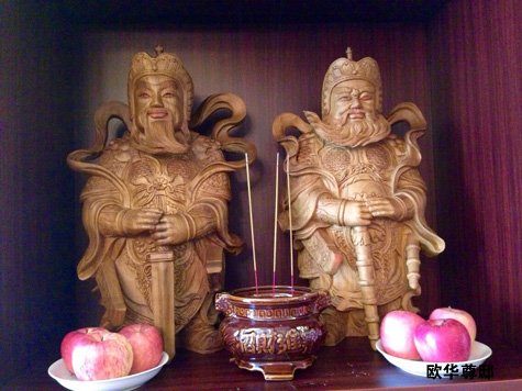 为什么要供奉门神